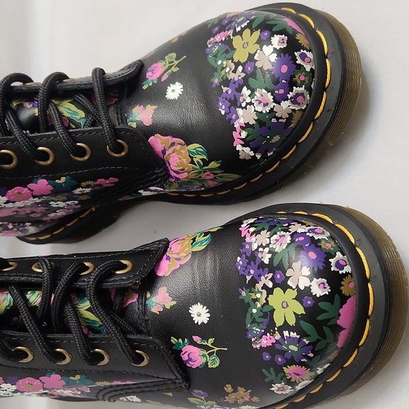 Dr. Martens 1460 Pascal Vintage Floral Leather Lace-up Black Boots (W Size 6) - Picture 10 of 12